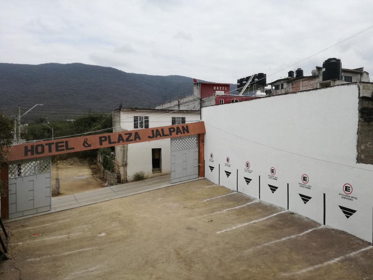 Hotel Y Plaza Jalpan Exterior photo