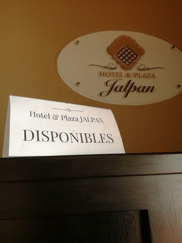 Hotel Y Plaza Jalpan Exterior photo